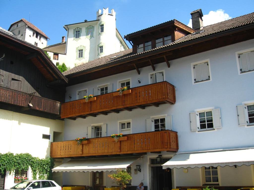 Gasthof Obermair Hotel Chienes Exterior photo