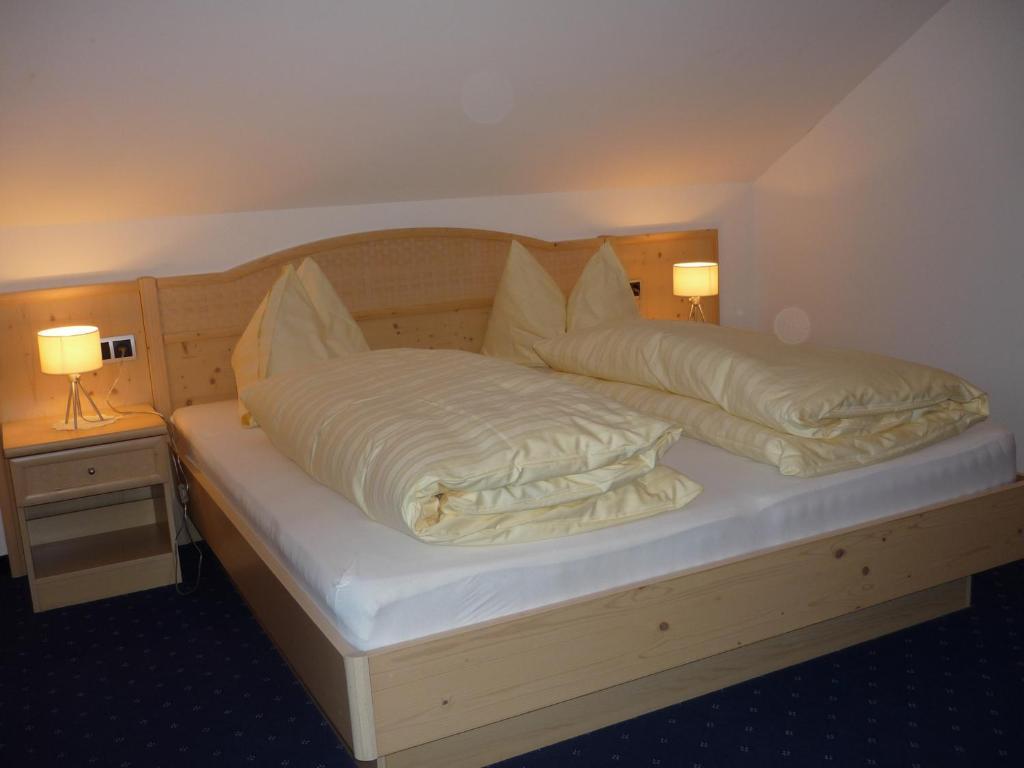 Gasthof Obermair Hotel Chienes Room photo