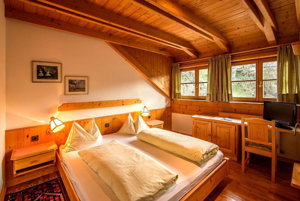 Gasthof Obermair Hotel Chienes Room photo